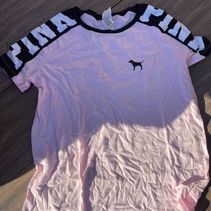 Pink t